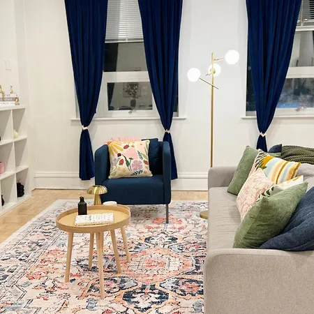 Apartment Chic Living On Newbury Street