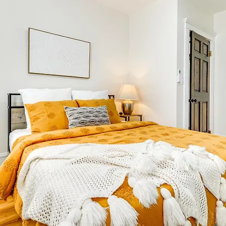 Apartment 4 Mi To Fenway Park: Pet-friendly Dorchester Apt!