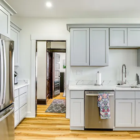 4 Mi To Fenway Park: Pet-friendly Dorchester Apt! Apartment Boston