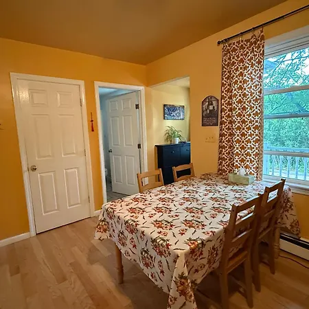 Beautiful 2-bedroom, 2-bath Townhouse *
