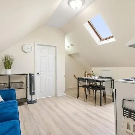 2 Bedroom Loft In Brighton, Free Parking * Boston