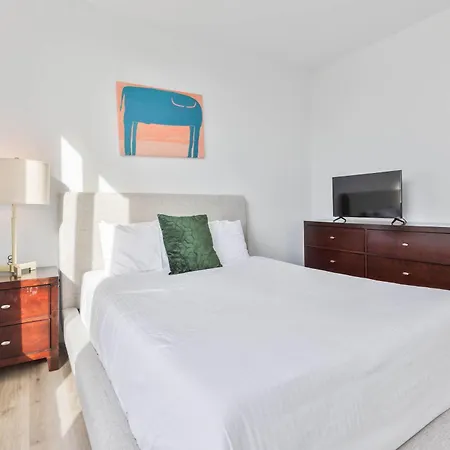 Private With Kitchen & Gym