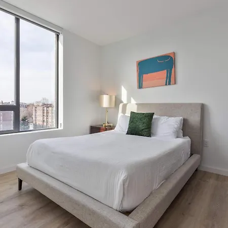Apartment Private With Kitchen & Gym Boston