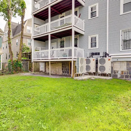 Apartment 4 Mi To Fenway Park: Pet-friendly Dorchester Apt! *