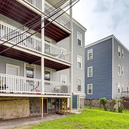 4 Mi To Fenway Park: Pet-friendly Dorchester Apt! Boston