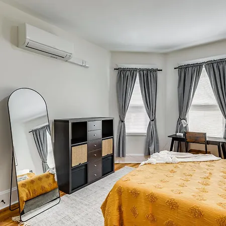 4 Mi To Fenway Park: Pet-friendly Dorchester Apt! Boston