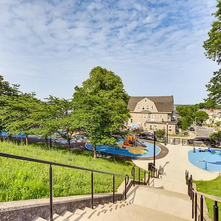 4 Mi To Fenway Park: Pet-friendly Dorchester Apt! Boston