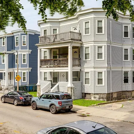 4 Mi To Fenway Park: Pet-friendly Dorchester Apt! Apartment