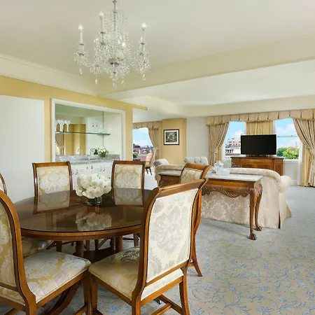 The Newbury Hotel 5*