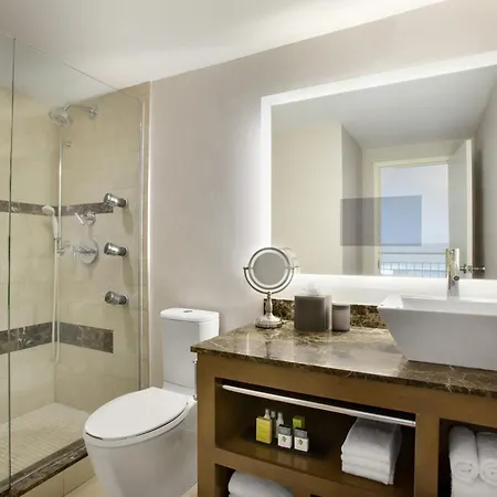 Doubletree By Hilton - Cambridge Hotel