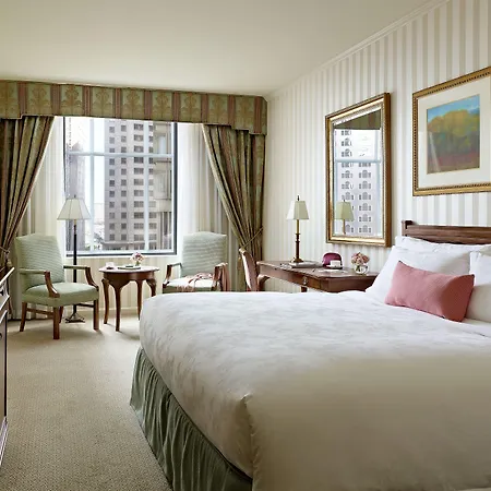 The Langham, Hotel 5*