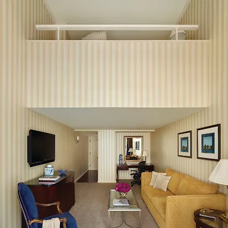 The Langham, Hotel 5*