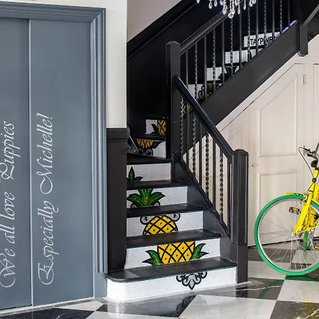 Hotel Staypineapple, A Delightful Hotel, South End Boston