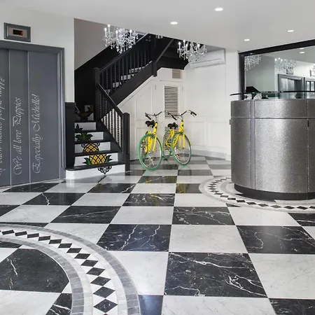 Staypineapple, A Delightful Hotel, South End 4* Boston