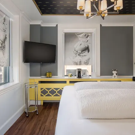 Hotel Staypineapple, A Delightful Hotel, South End