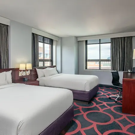 Courtyard By Marriott Downtown Hotel