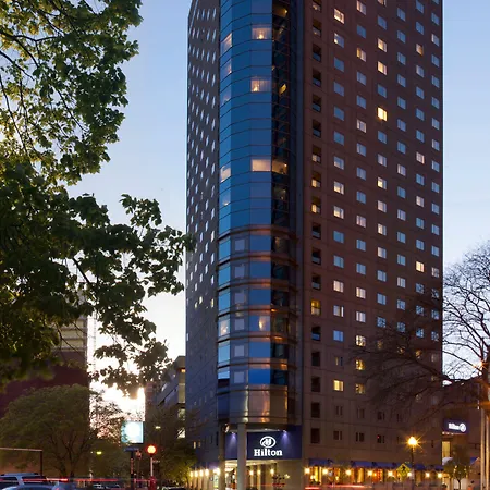 Hilton Back Bay 3*