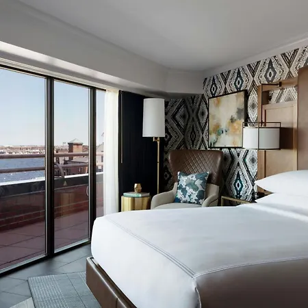 Marriott Long Wharf