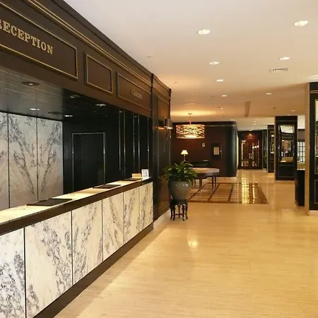 Hotel The Colonnade 4*