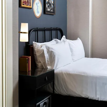Copley Square Hotel, A Found Boston