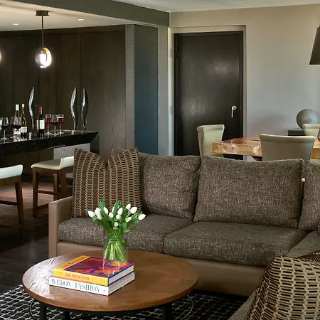 Revere Common 4*