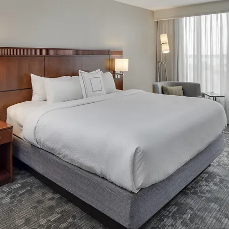 Courtyard By Marriott Logan Airport 3* Boston