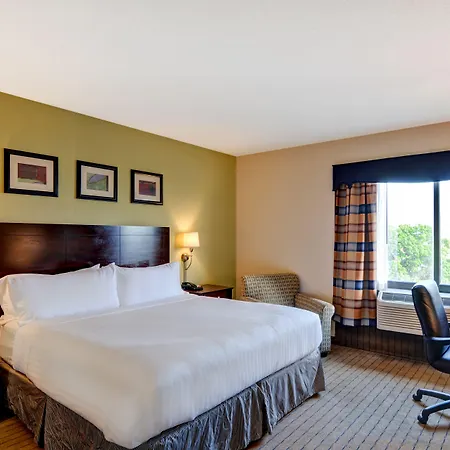 Hotel Express By Ihg Boston