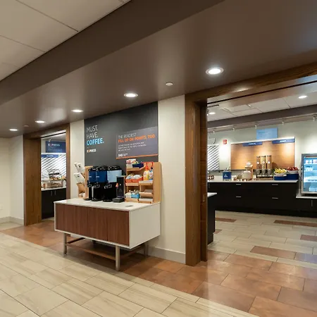 Express By Ihg Hotel 3*