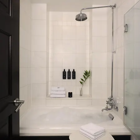 Fifteen Beacon Hotel