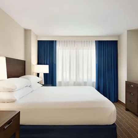 Hotel Embassy At Logan Airport 3*