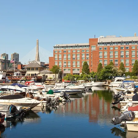 By Marriott Harbor On Tudor Wharf 3* Boston