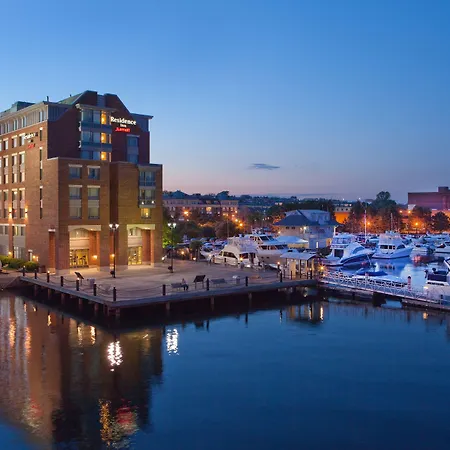 Hotel By Marriott Harbor On Tudor Wharf Boston