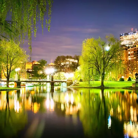 By Marriott Harbor On Tudor Wharf 3* Boston