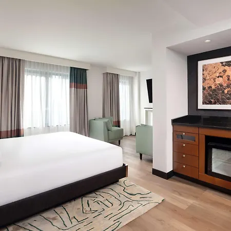 Pennyweight Boston, Curio Collection By Hilton Hotel Boston