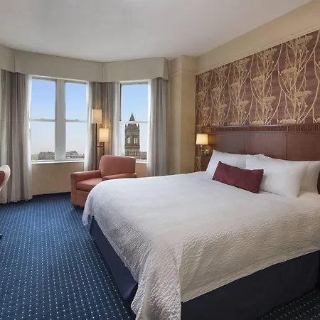 Courtyard Copley Square 3*