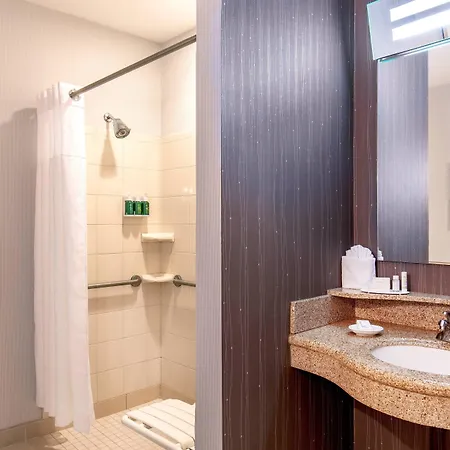 Courtyard Copley Square 3*