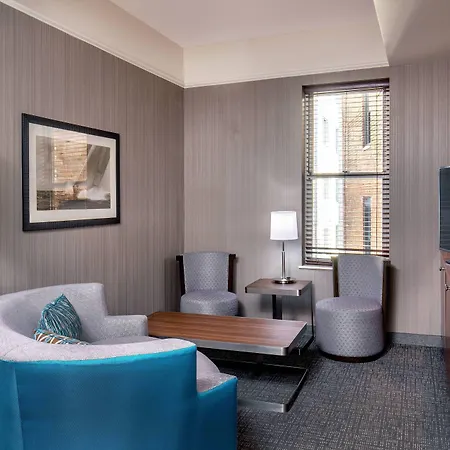 Courtyard Copley Square Hotel 3*