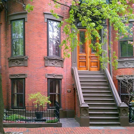 Bed & Breakfast Clarendon Square Boston