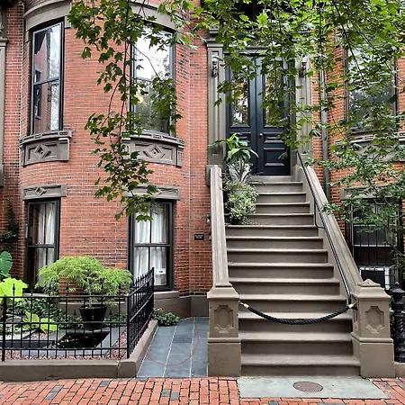 Clarendon Square Bed & Breakfast Boston