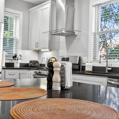 Apartment Luxury 3br In That Sleeps 10
