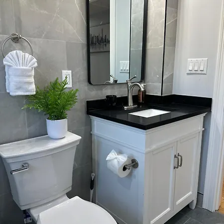 Apartment 85c Brand New 3brwalk To Transit, Near *