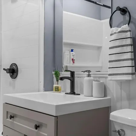 Luxury 3br In With Free Parking