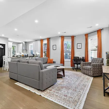 Apartment Luxury 3br In That Sleeps 10