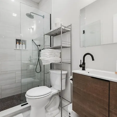 Apartment Modern 5b3b In Steps To Convention Center *
