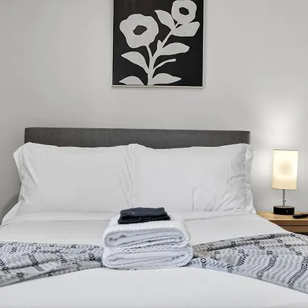 Apartment Luxury 3br In That Sleeps 10 Boston