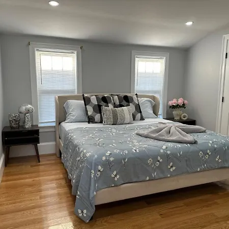 85c Brand New 3brwalk To Transit, Near Apartment *
