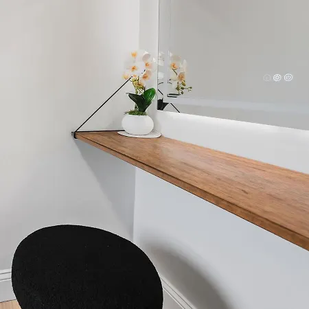 Modern 5b3b In Steps To Convention Center Apartment Boston