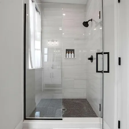 Apartment Modern 5b3b In Steps To Convention Center Boston