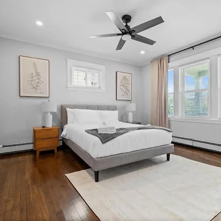 Luxury 3br In With Free Parking Apartment Boston