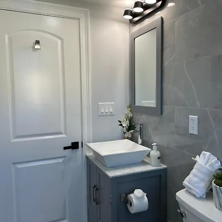85c Brand New 3brwalk To Transit, Near Apartment